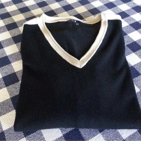 ByLyse Sweater - Picture 4 of 6